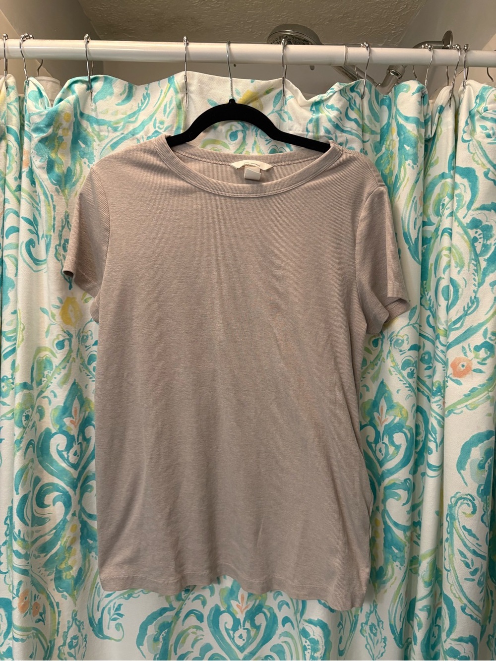 H&M Mama Short Sleeve Crewneck Tee in Light Taupe